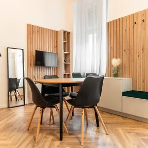 Downtown By Stlcz Apartment *