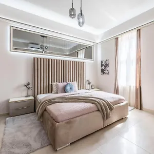 High-end Luxurious Royal In The Heart Of * Budapest