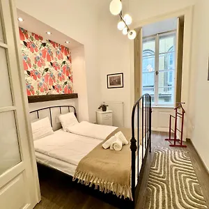 Apartment Downtown Rabbit Realtanoda19