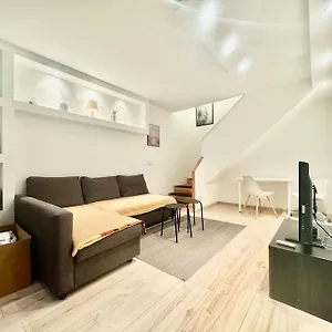 Apartment R8 2br Free Parking *