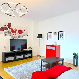 Apartment Spacious 3-bedroom With Balcony & Free Parking Budapest