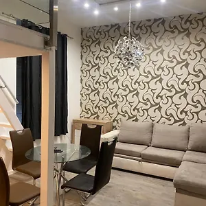 Apartment Roland Downtown - Almassy