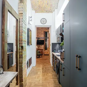 Apartment Downtown Rustica *