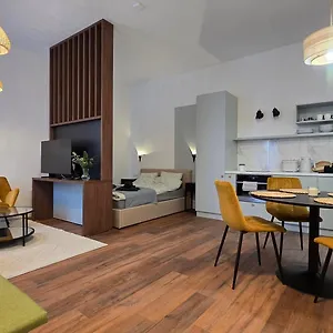 Alaine & Masa Apartment