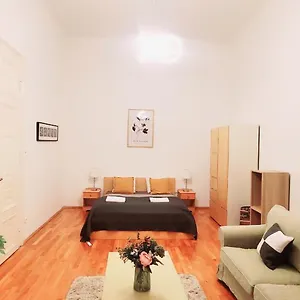 Deluxe And Cozy In The Center بودابست