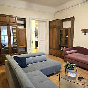 Apartment Cozy And Near Kalvin Square