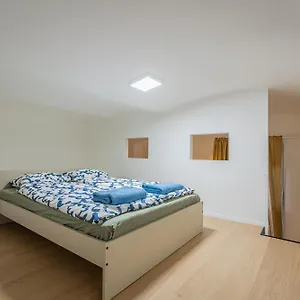 Cute Gallery Flat In Budapest, Autumn Apartment *