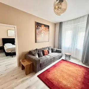 Ursula Trendy Budapest