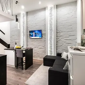 R76a With Ac Apartment
