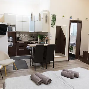 Empirium Apartment