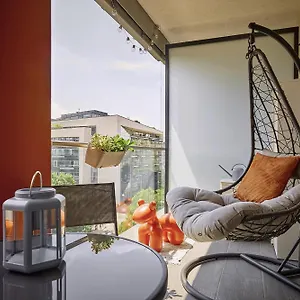 Apartment Zene Vinyl Records & Projector Budapest