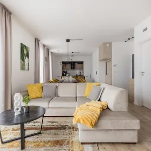 Skyline Living - Penthouse With Terrace And Parking Budapest