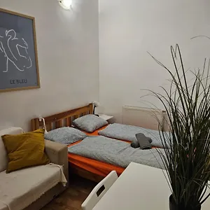 Hostel Vibrant Center