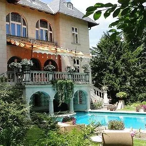 The Writer's Вилла *
