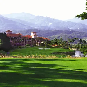 Pinehills Hotel