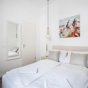E13 - Grand Boulevard Heritage - Location By Bqa *