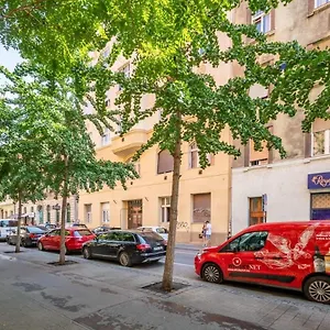 Apartment Mini Ultra