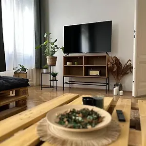 Apartment Baross 86 Greenery Budapest