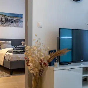 Cleopatra Apartment