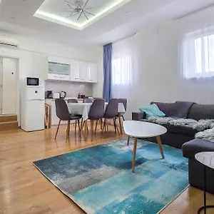 Apartment Centrum Charm *