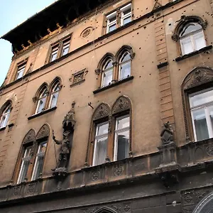 District 7 Apartment *